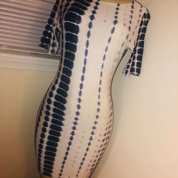 Woman’s Tye Dye Dress size Medium - Picture 1 of 4